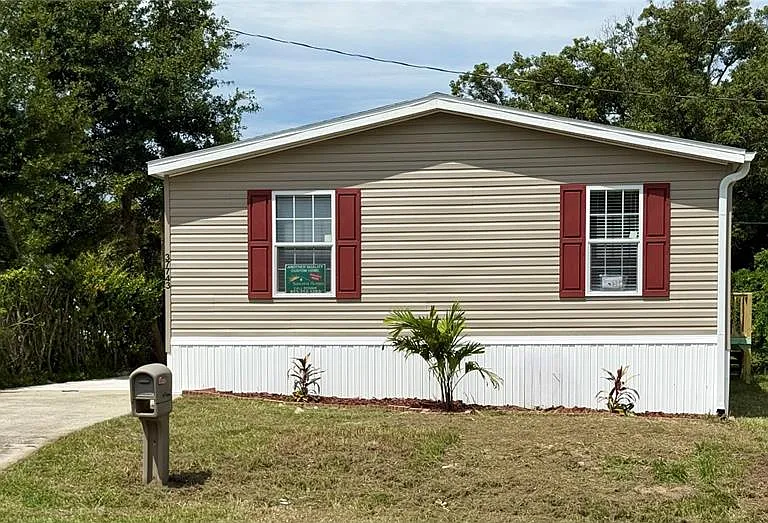 Brand-New Manufactured Home with Land in Zephyrhills, FL